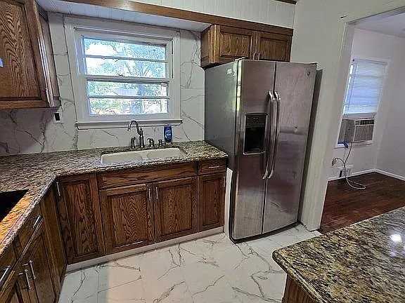 681 Aldrich Rd - Photo 4 of 12