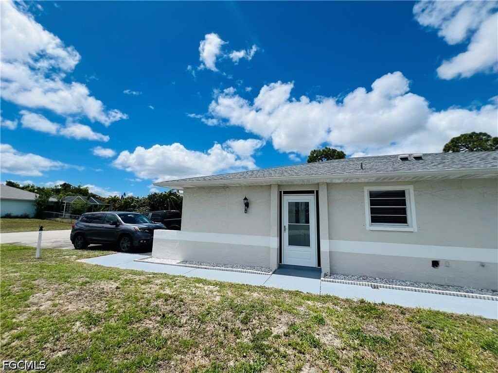 1406 Se 2nd Pl #1 - Photo 2 of 17