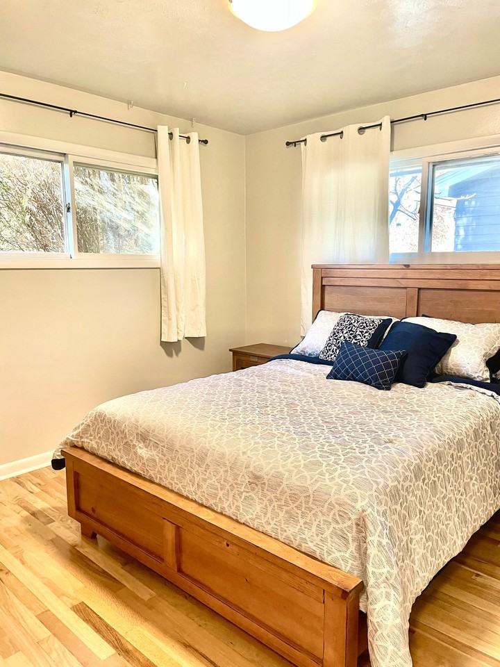 1304 Luke St - Photo 5 of 10