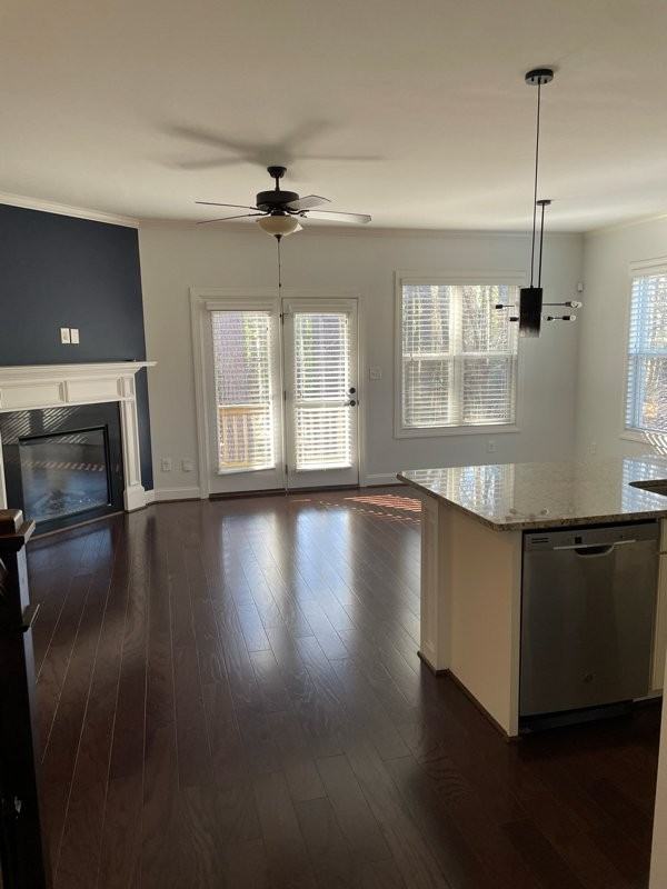 748 Carolina Ave - Photo 2 of 18