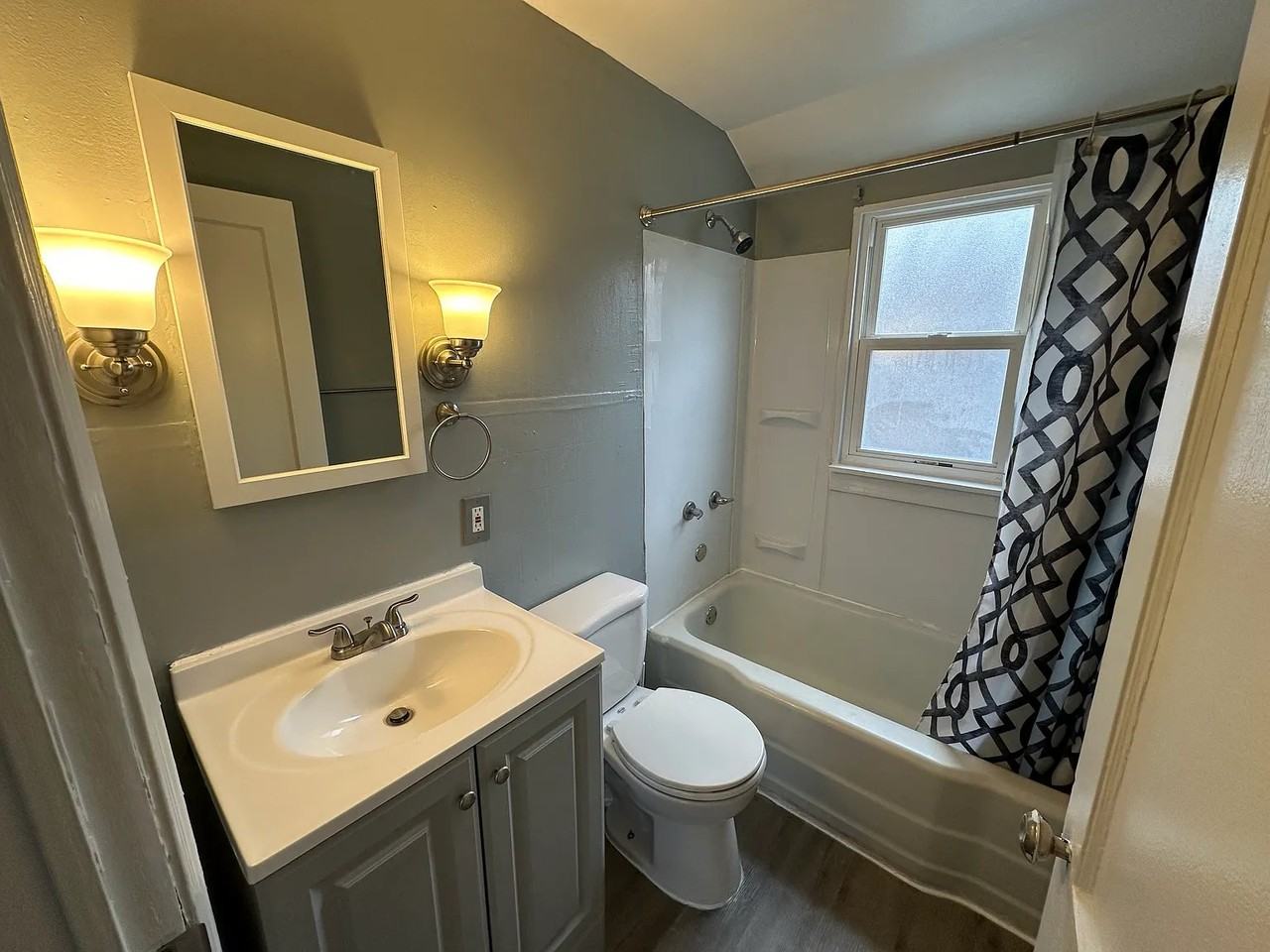 712 Taunton Pl #714 - Photo 3 of 8