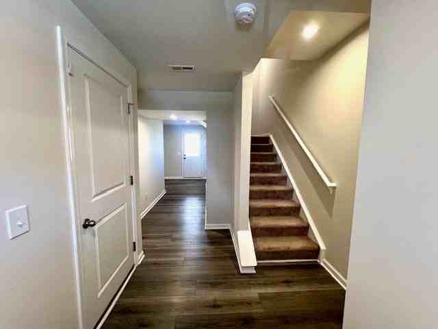 106 Coldwater Creek Ct - Photo 2 of 11