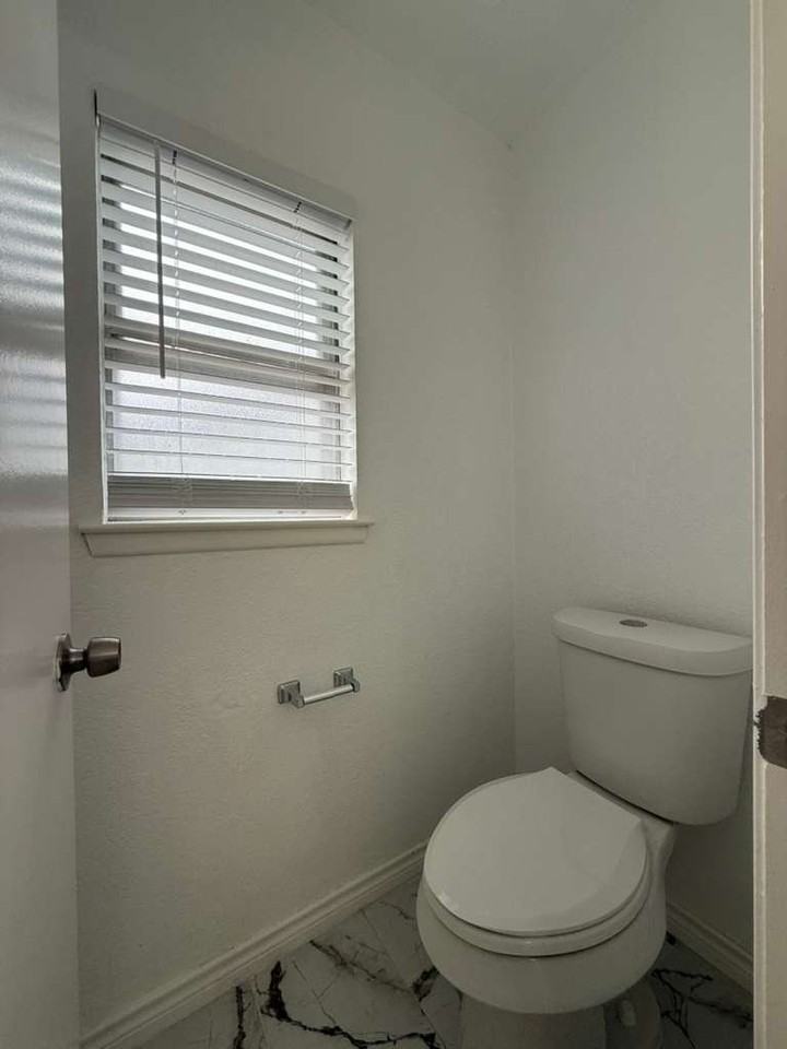 5222 Tom Stafford Dr - Photo 3 of 5