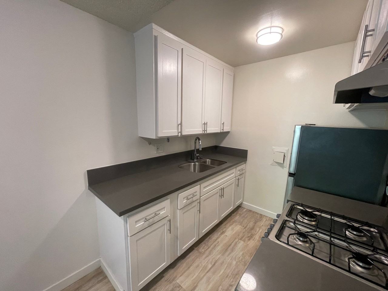 25 Navy St #4 - Photo 3 of 10