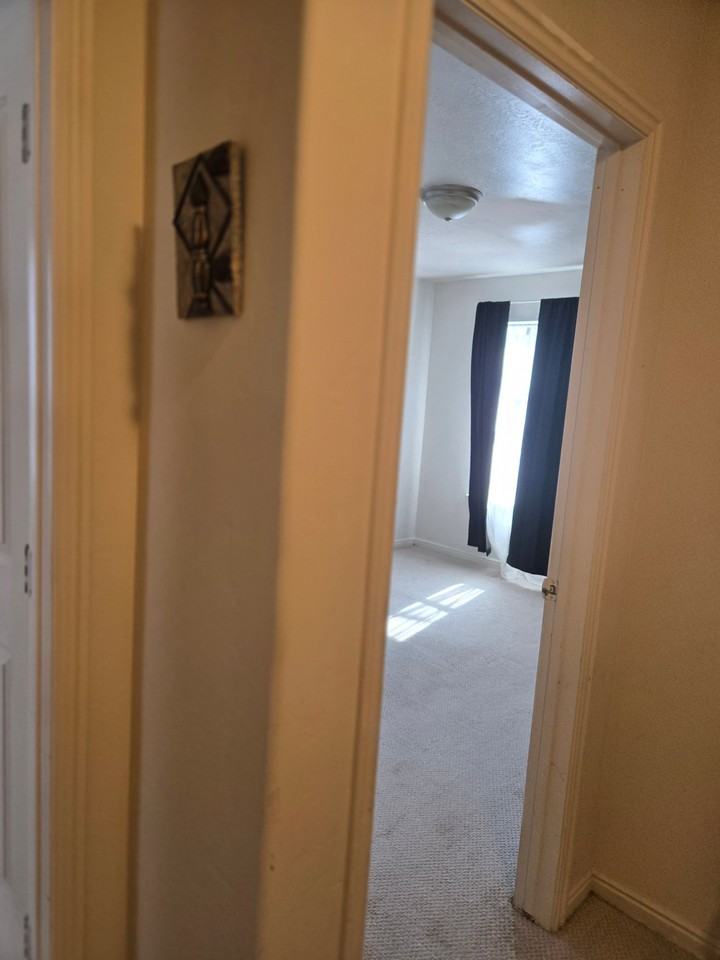 862 W Simondi Ave - Photo 2 of 6