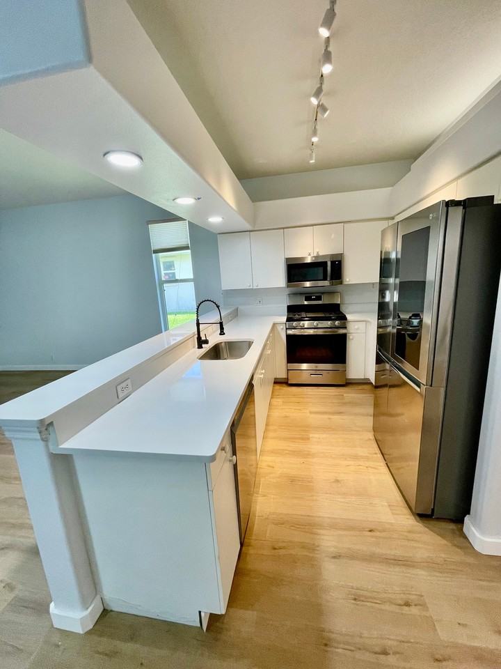 7409 Linden Ln - Photo 2 of 16