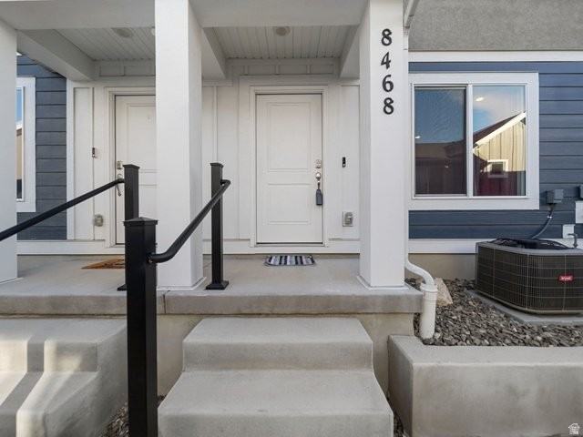 8468 W Meadow Bank Way - Photo 4 of 16