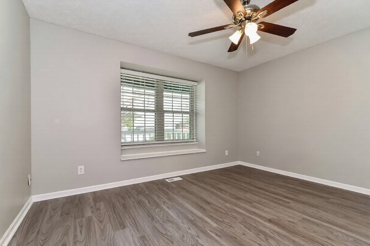 1825 Keystone Lakes Dr - Photo 5 of 11