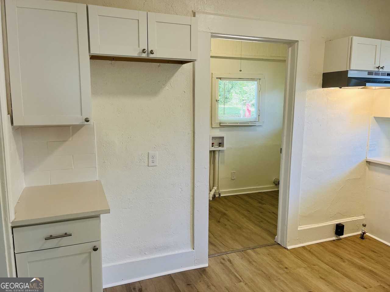 410 Alford St - Photo 7 of 23