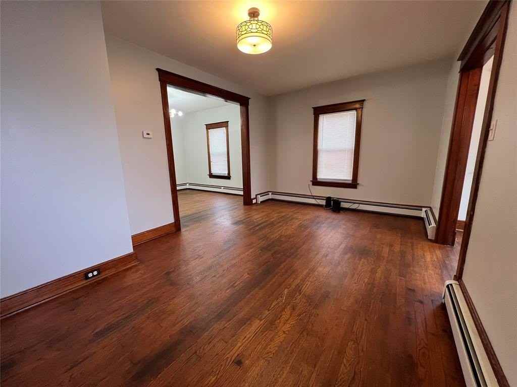 50 Crocker Ave - Photo 4 of 18