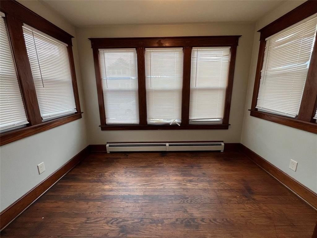 50 Crocker Ave - Photo 5 of 18