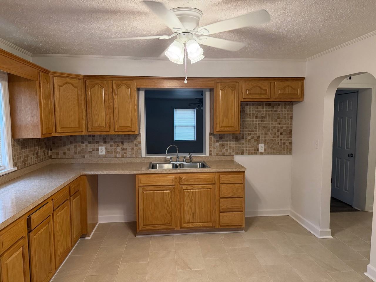 5302 Vista John Dr - Photo 4 of 9