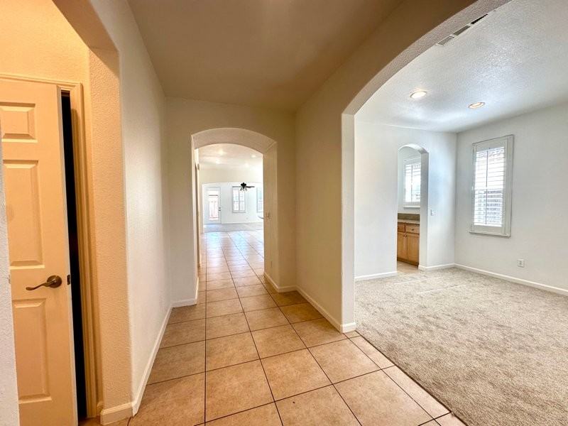 230 Hearthstone Cir - Photo 5 of 20