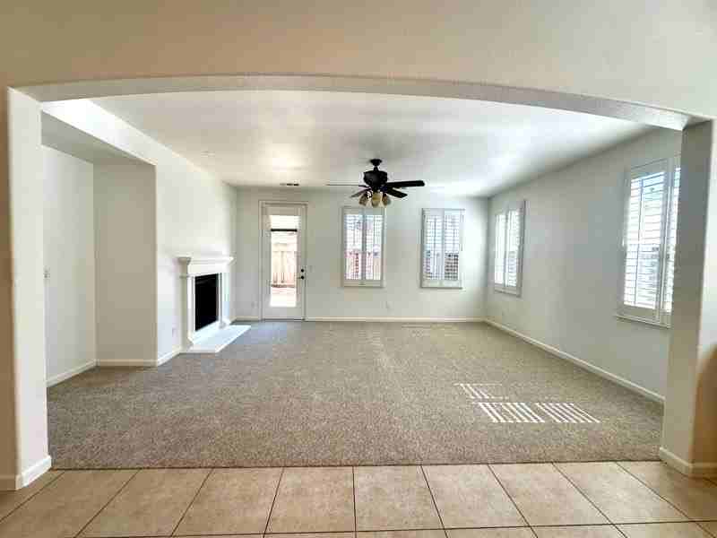 230 Hearthstone Cir - Photo 7 of 20