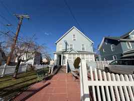 featured image of 91 Grand Ave 2nd Fl #2ndFL