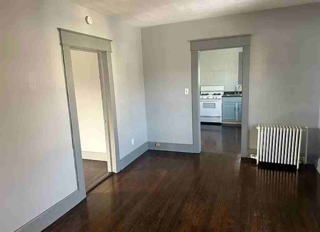 404 Exchange Ave - Photo 6 of 9