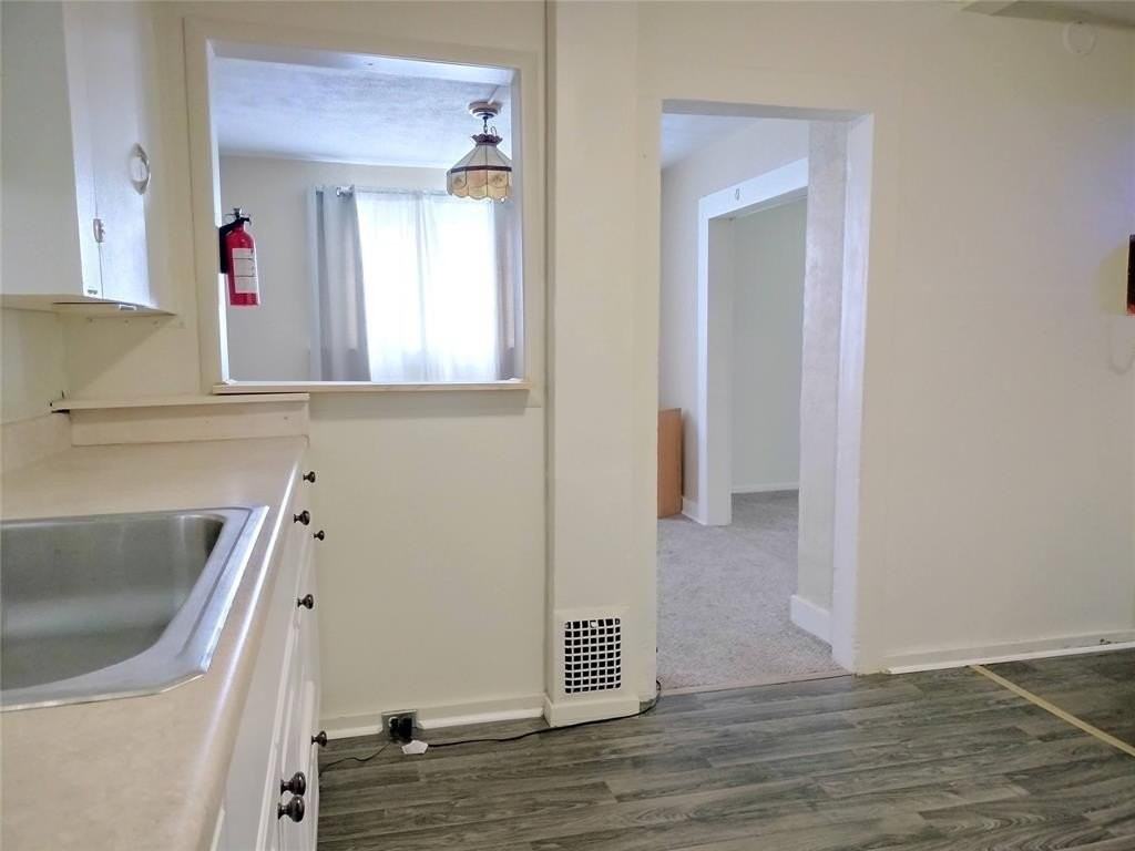 31 Indiana St - Photo 4 of 15