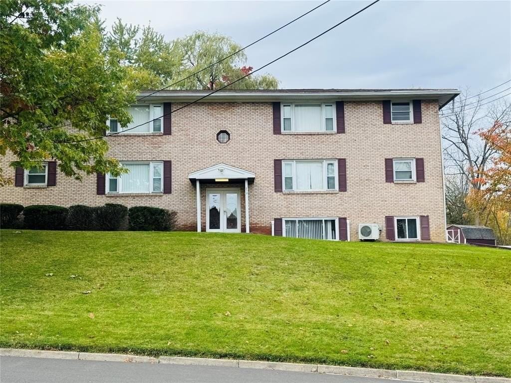 212 Rano Blvd #3