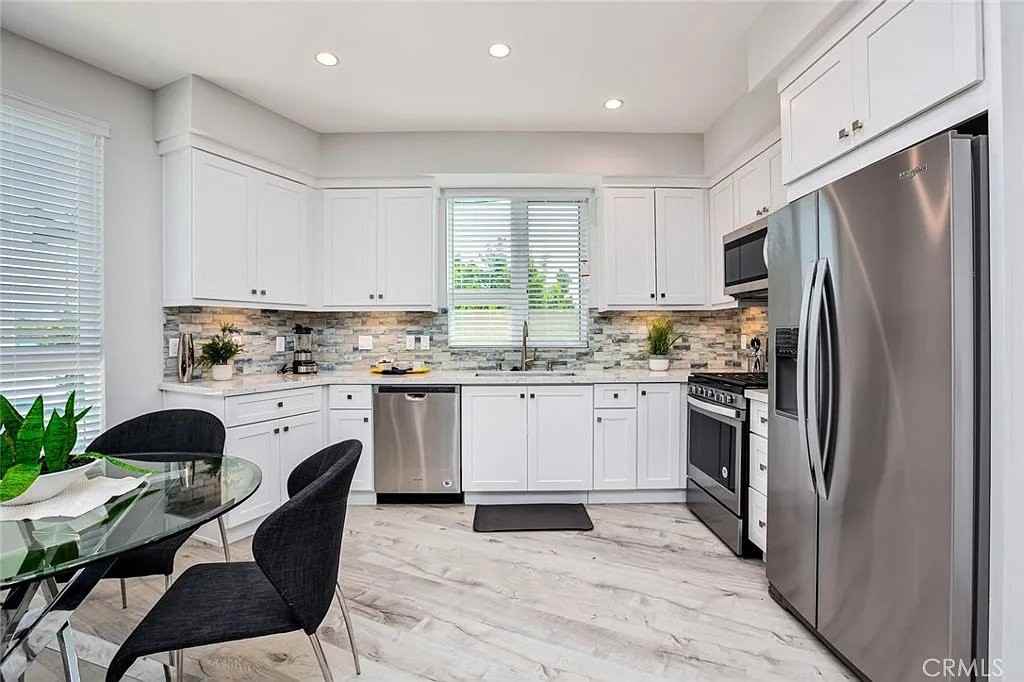 10718 Acama St #401 - Photo 4 of 9