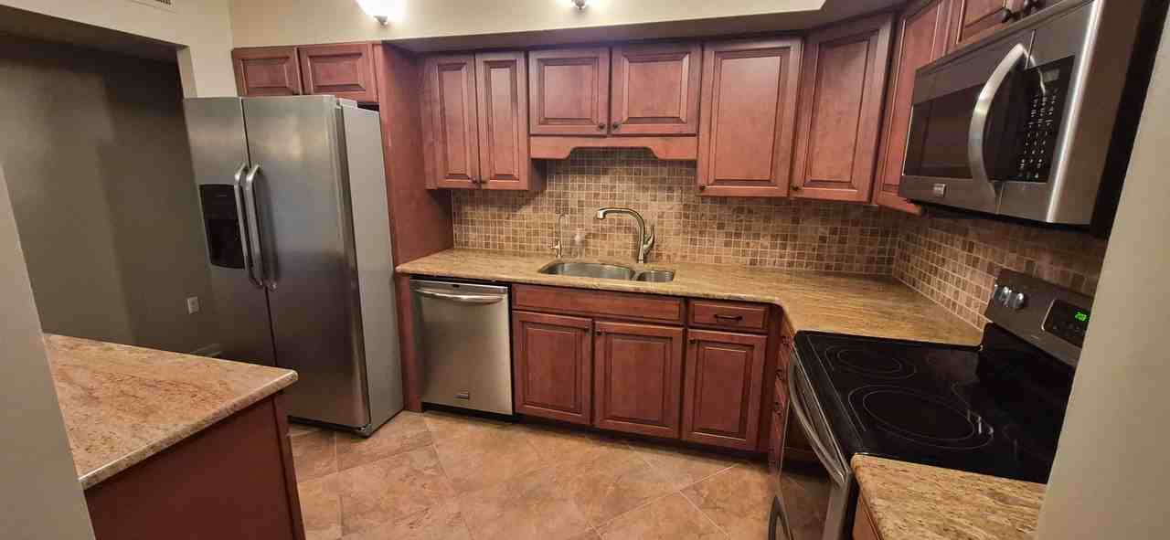 19 Rockhill Rd #2C - Photo 2 of 14