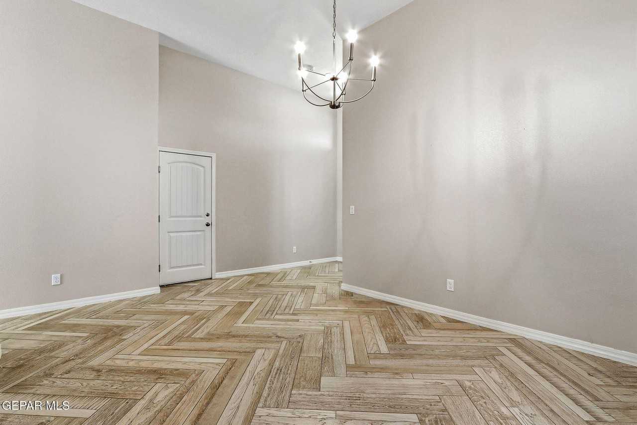 925 Louisiana Down Ave - Photo 6 of 31