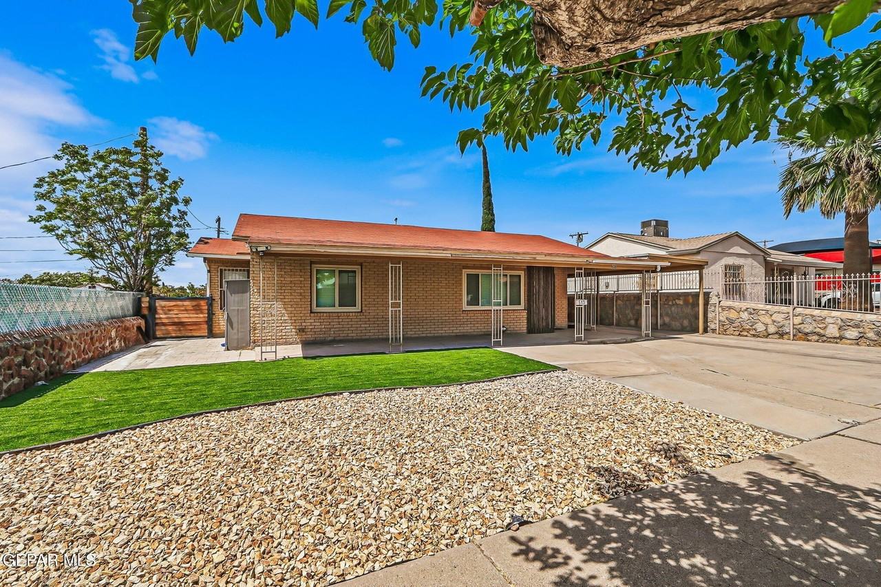 513 Cardon St - Photo 3 of 31