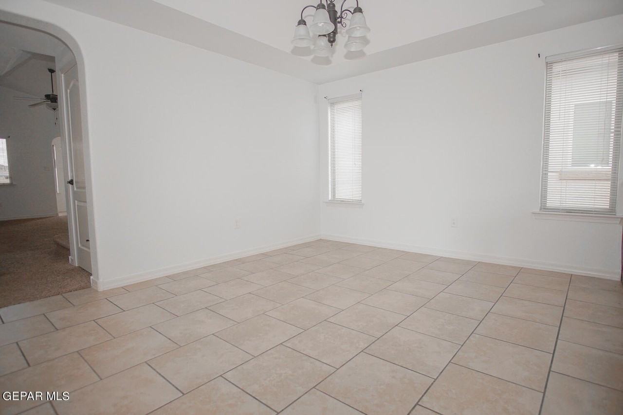 14604 Spanish Point Dr - Photo 6 of 28