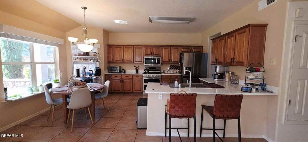 6360 Franklin Gate Dr - Photo 6 of 28