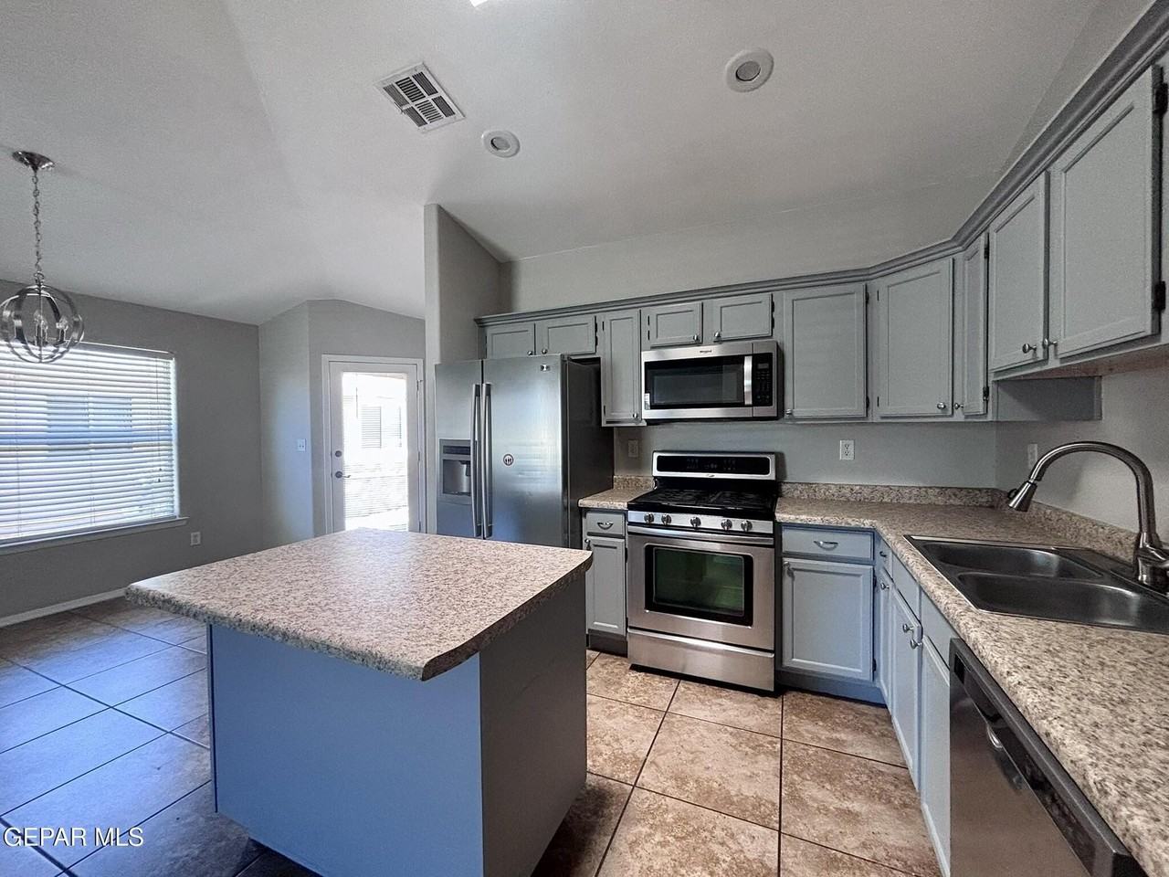 14416 Spanish Point Dr - Photo 6 of 10