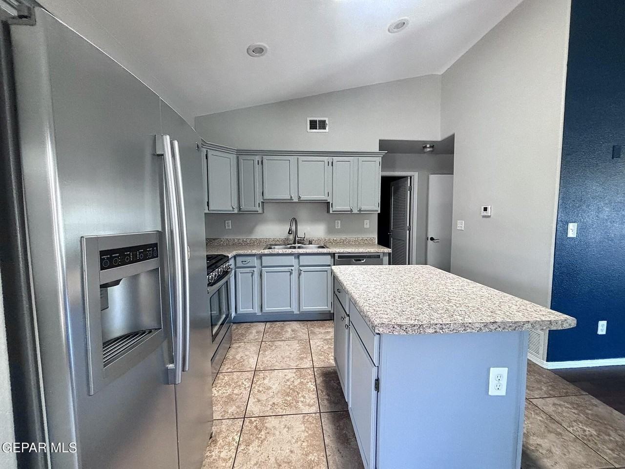 14416 Spanish Point Dr - Photo 7 of 10