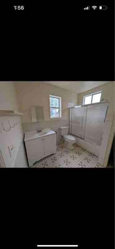 322 Peralta St - Photo 3 of 10