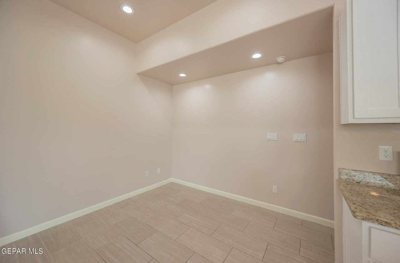 6537 Hoop St Unit A - Photo 4 of 11