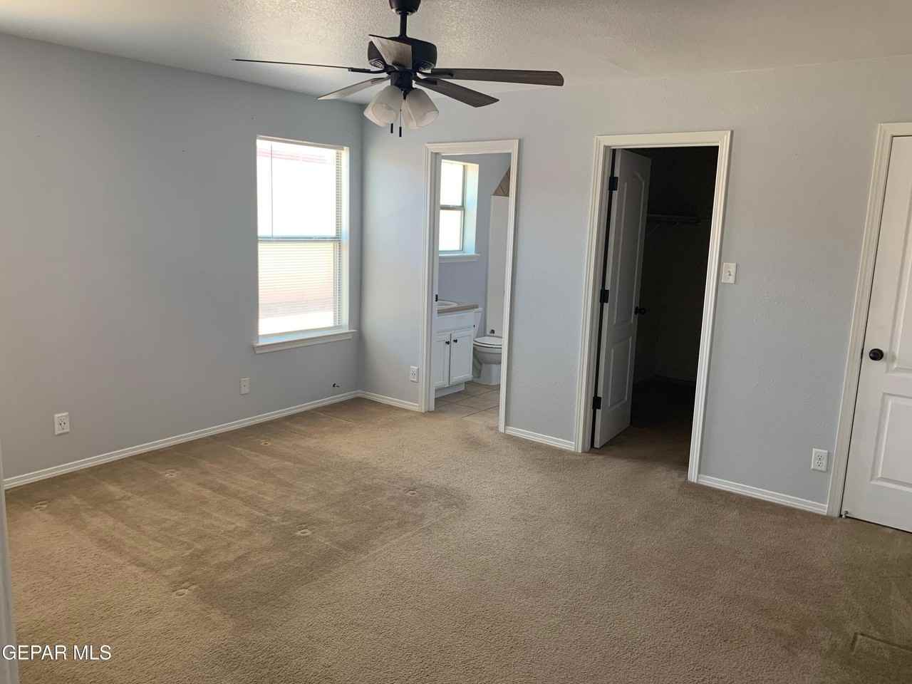 2336 Glitter Pt - Photo 5 of 11