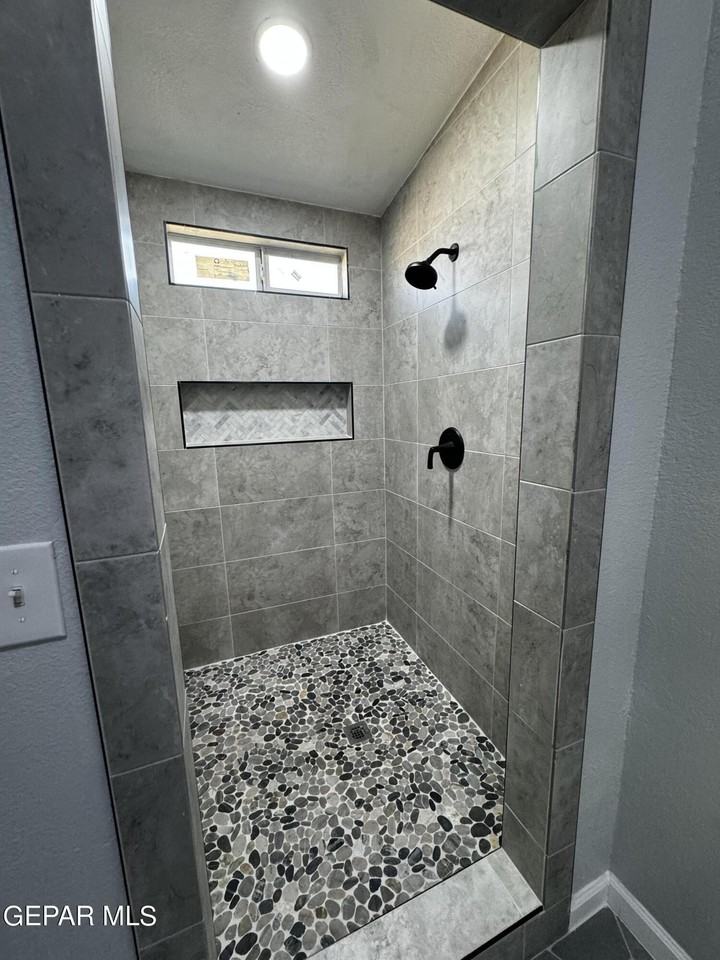 10277 N Loop Dr Unit C - Photo 5 of 14