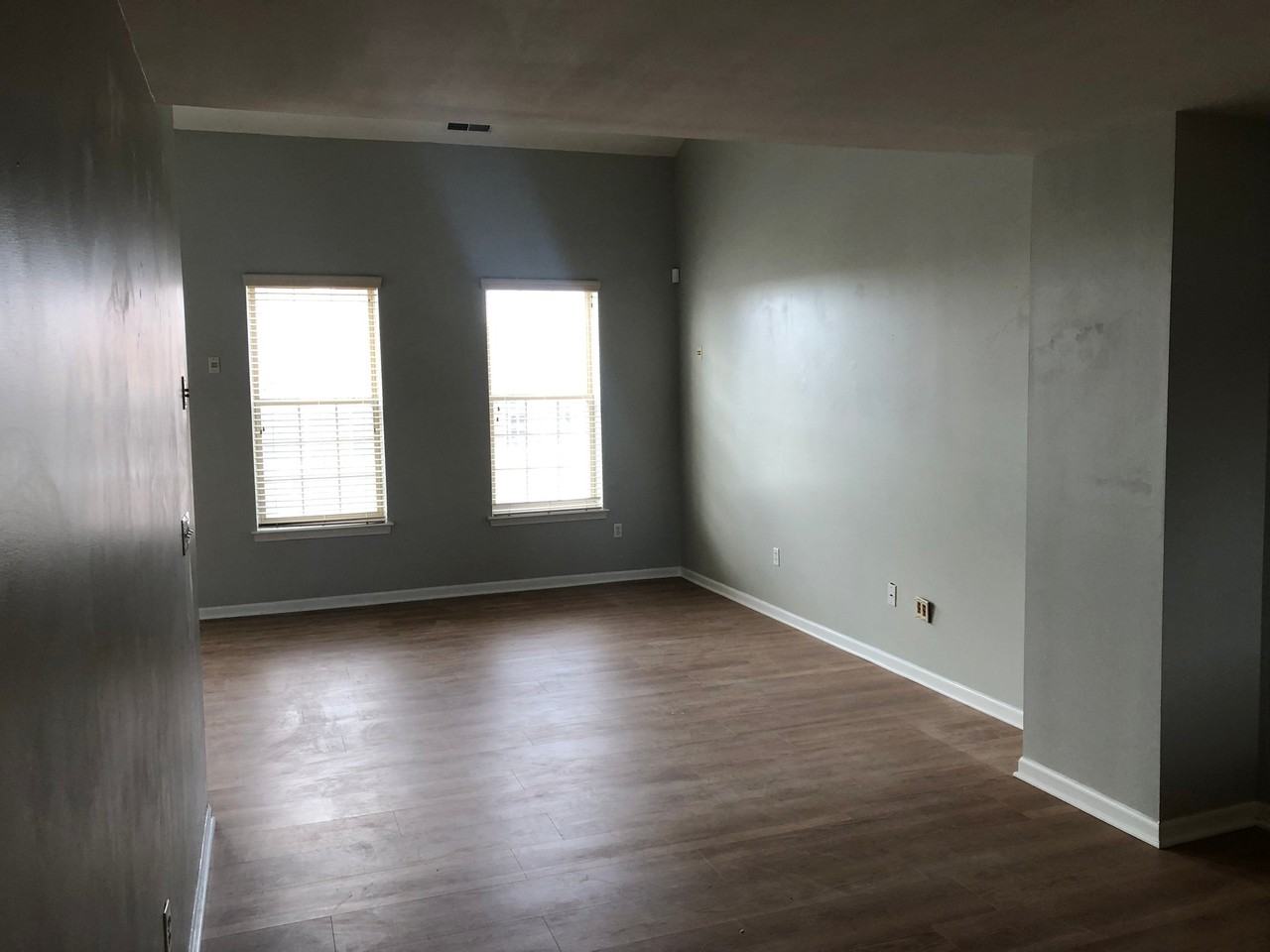 1112 Fountain View Cir - Photo 7 of 20