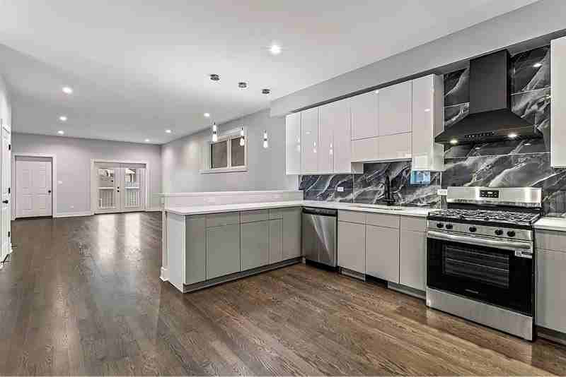 4827 S Saint Lawrence Ave #3 - Photo 5 of 19