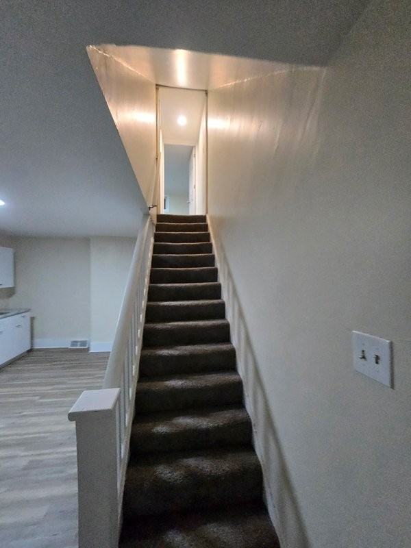 158 Baker St - Photo 2 of 8