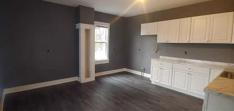 2004 S 14th St - Photo 3 of 4