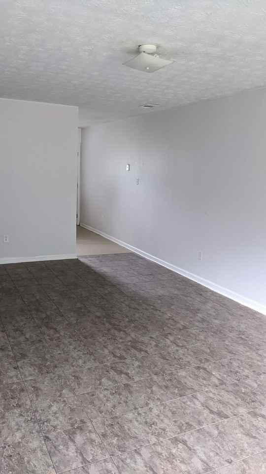 102 Jay Ln #A - Photo 2 of 8