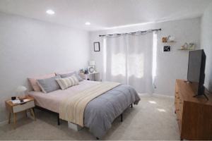 featured image of 1533 N Riverside Ave #32