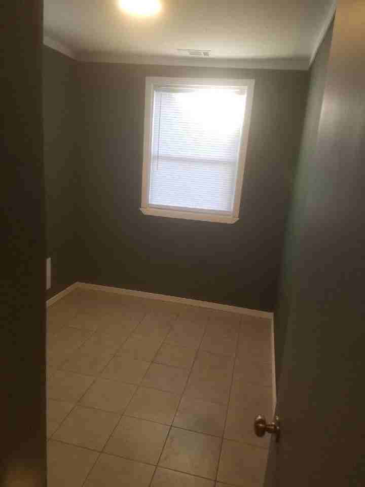 808 Carter St - Photo 3 of 8