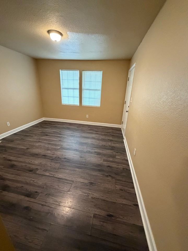 772 Fremont St - Photo 2 of 6