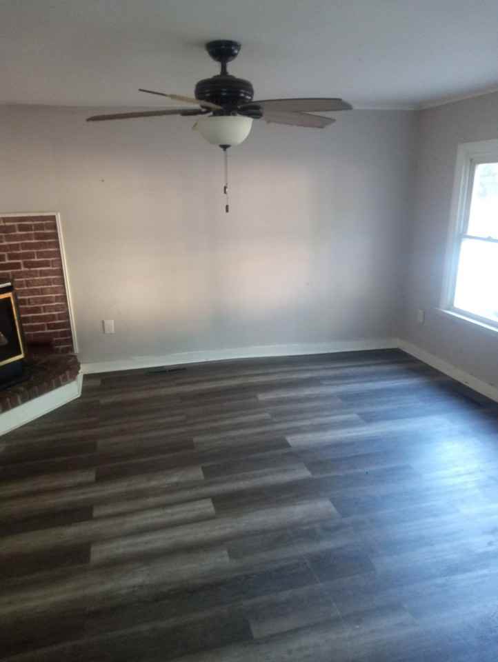 411 N Cochran St - Photo 3 of 16