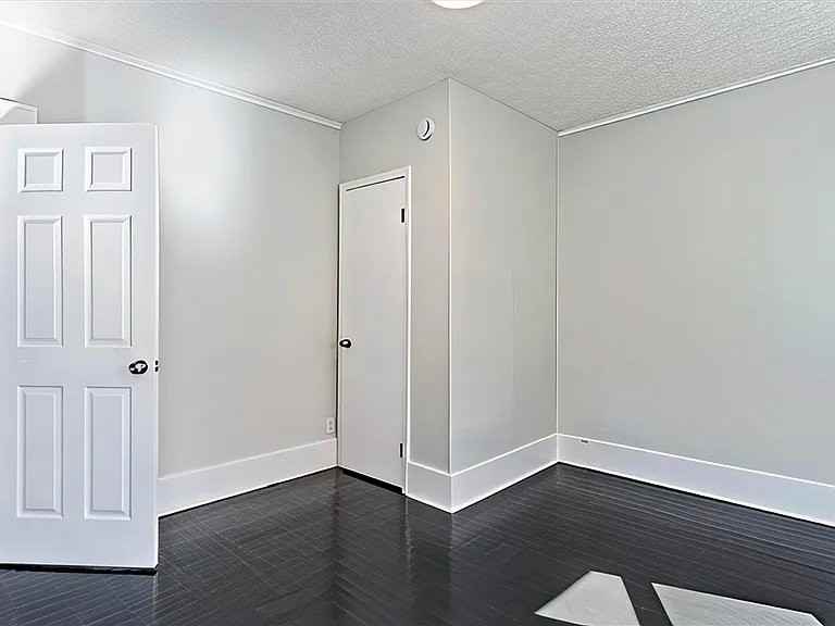 73 Somerset St #73 - Photo 4 of 12