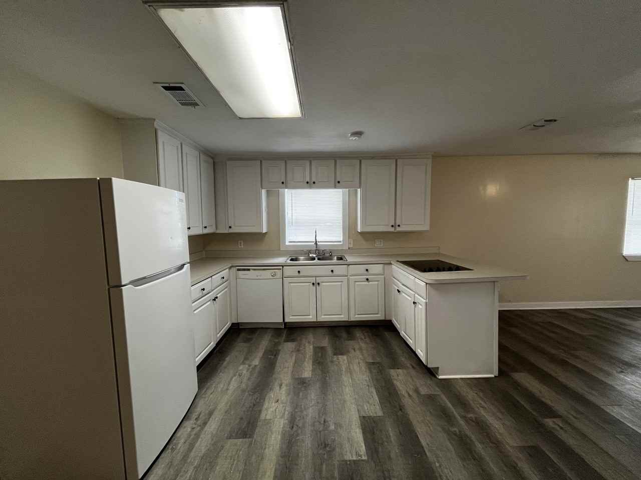 1717 26th Street - Photo 2 of 10