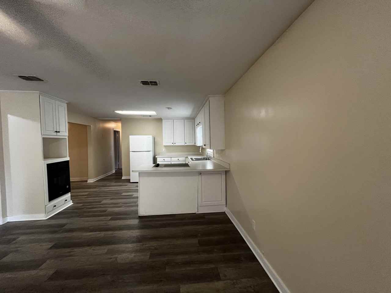 1717 26th Street - Photo 3 of 10