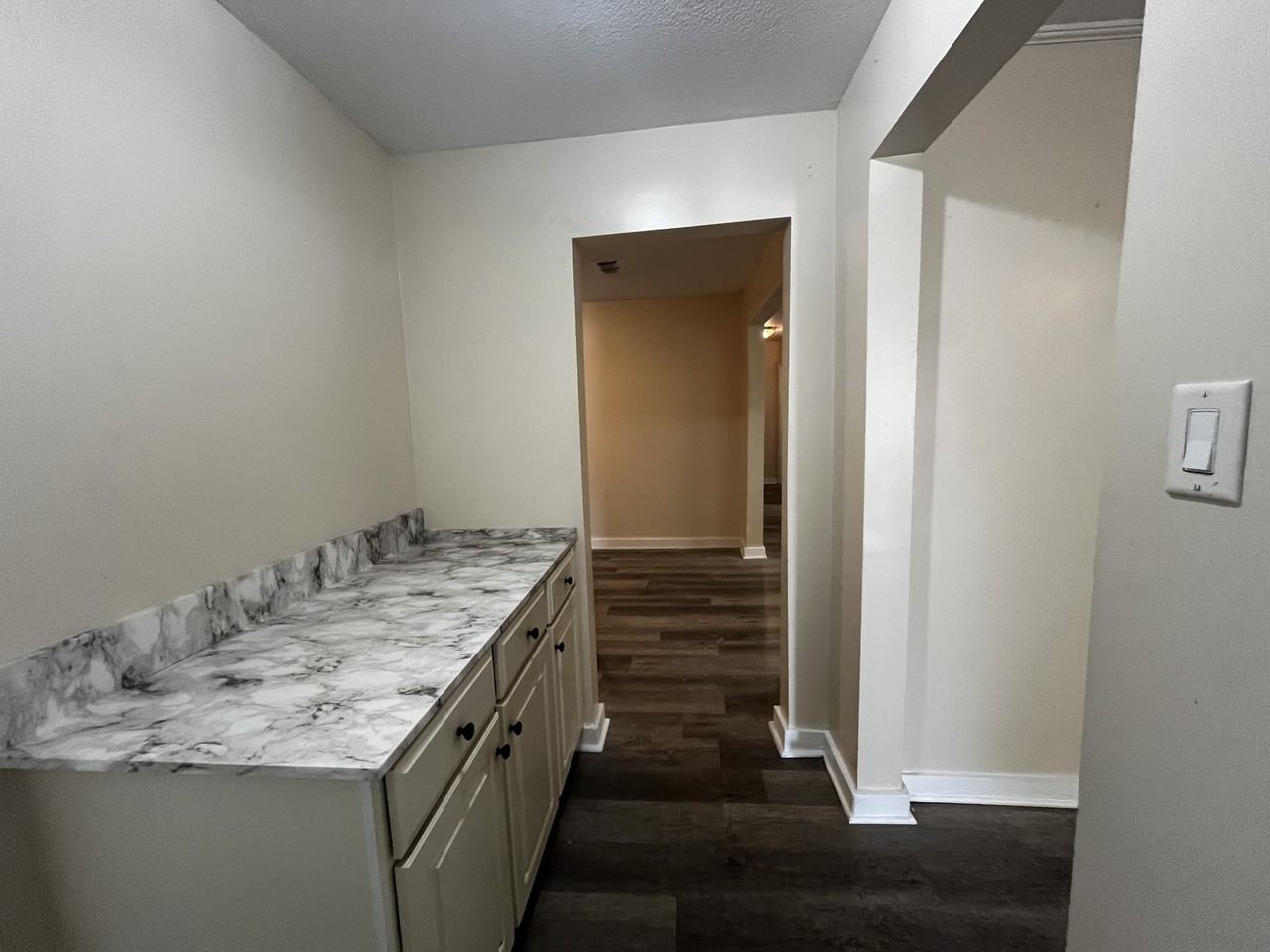 1717 26th Street - Photo 4 of 10