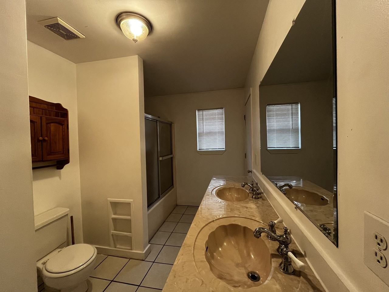 1717 26th Street - Photo 7 of 10