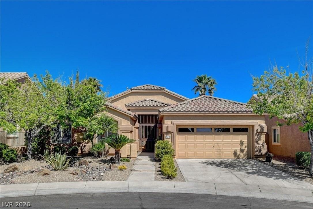 11212 Sandy Grove Ave - Photo 2 of 49