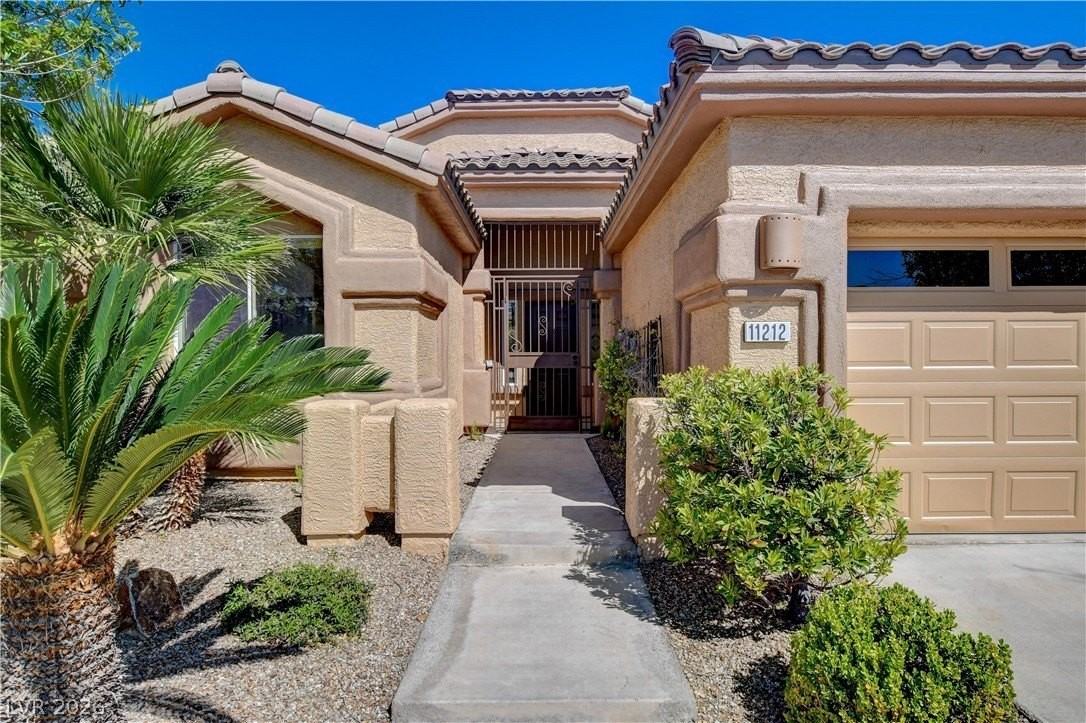 11212 Sandy Grove Ave - Photo 4 of 49